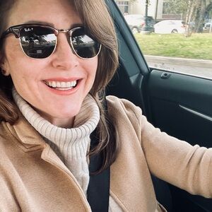 Meet your Posher, Constance